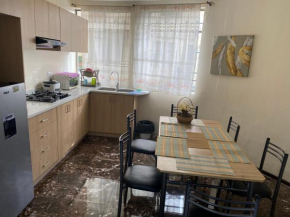 VIII-Departamento super elegante para grupo de 8 personas en el centro histórico de Cuenca